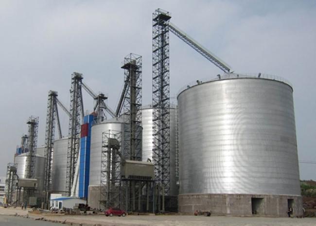 二道江大型钢板库构造参数及水泥储存质量